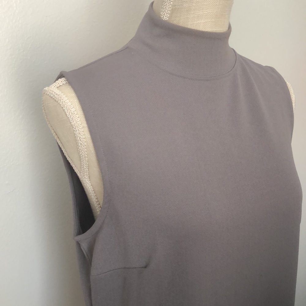 Banana Republic Mock Neck Sleeveless Blouse M